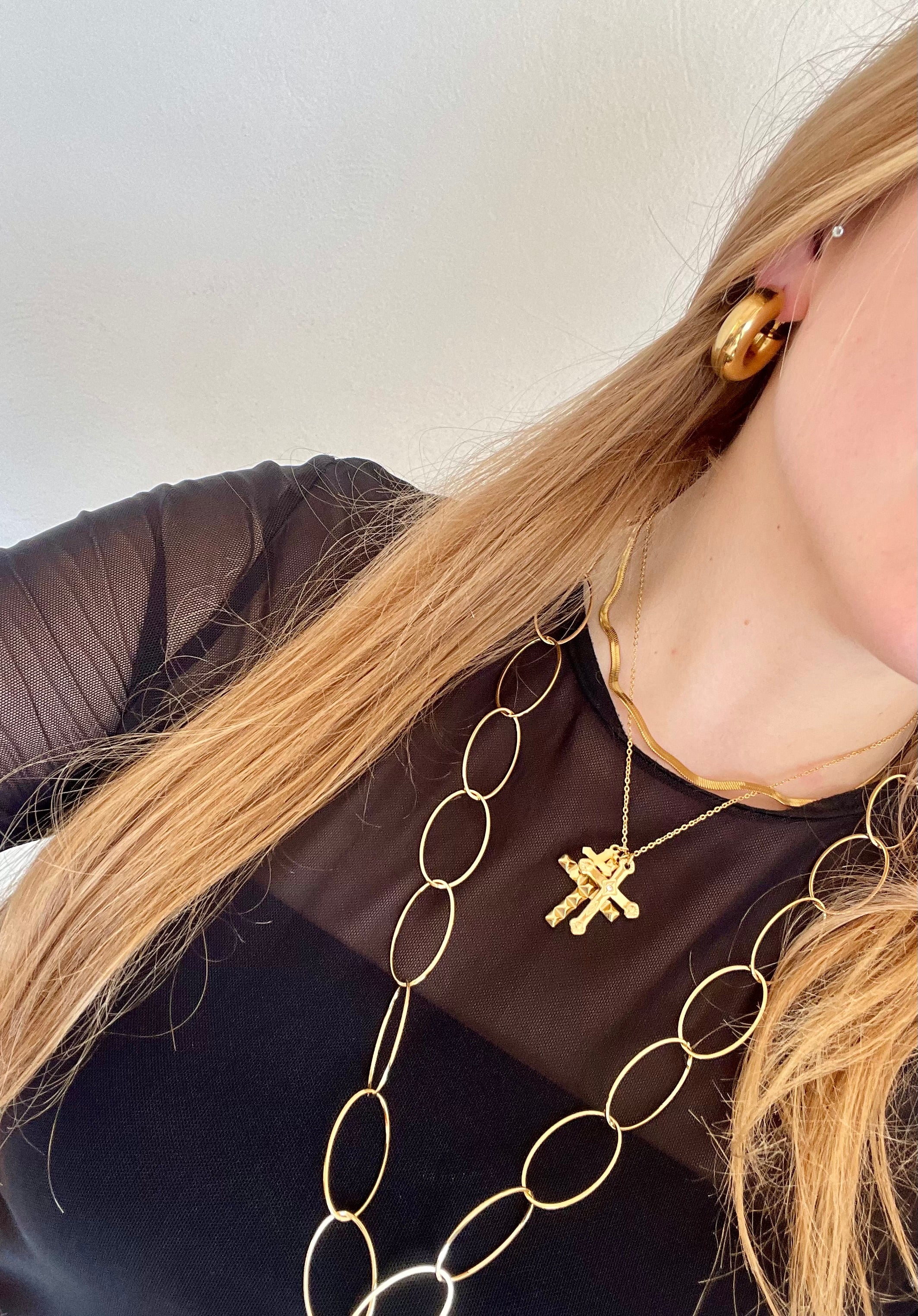 Cadena Tres cruces
