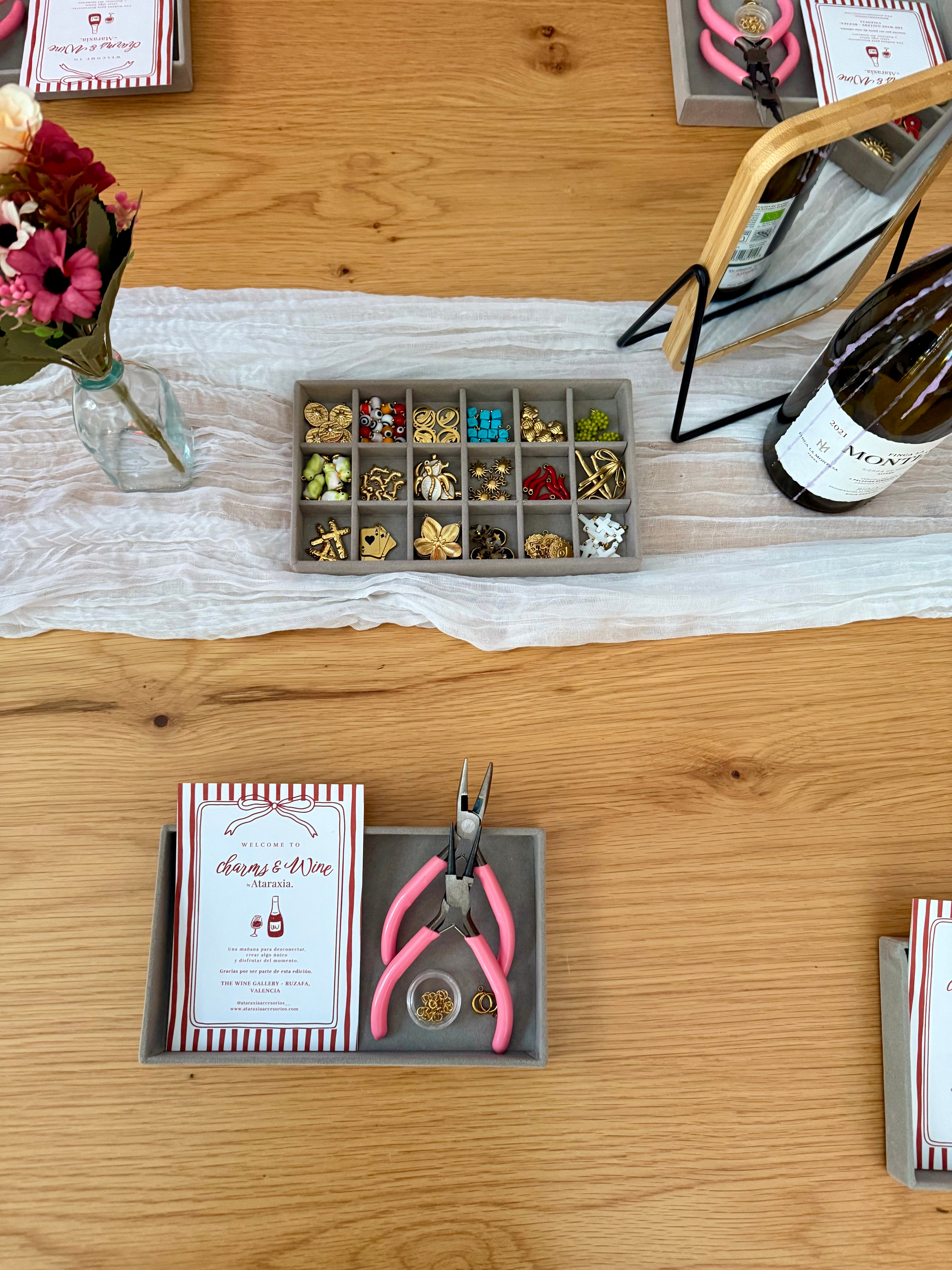 Taller CHARMS & MORE